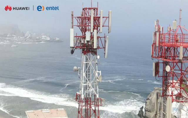 Dual-band active antenna unit installed on a 5G site in Peru