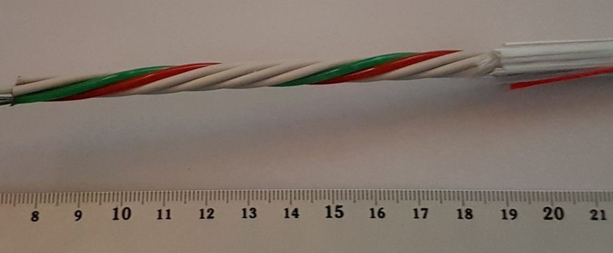 Optical fibre cable with exposed strands